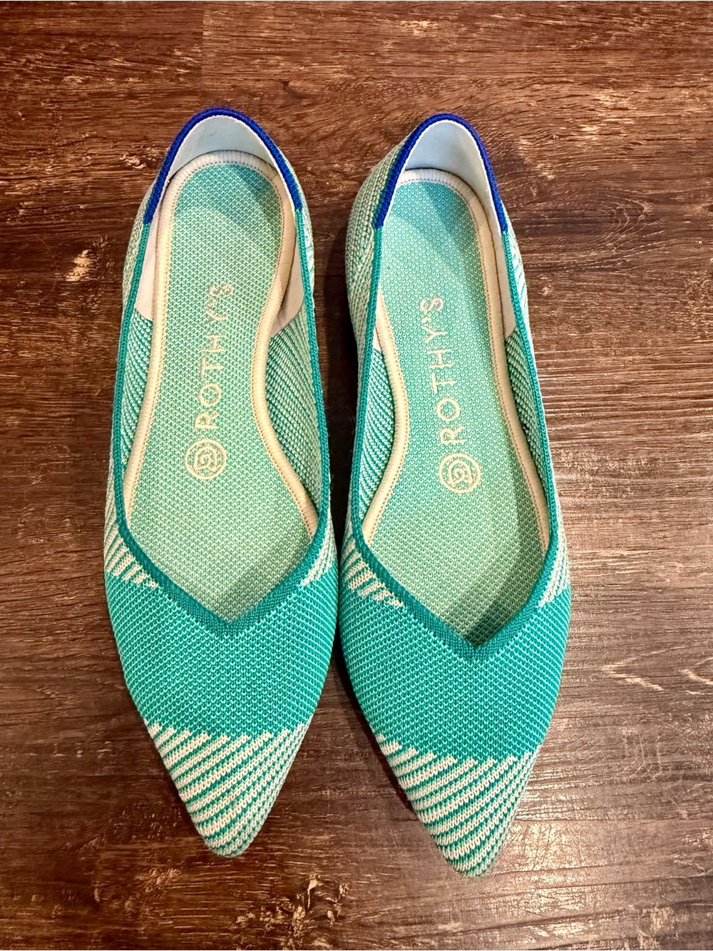 Rothy's the point Calypso Teal and Cream Pointed-Toe Flats, 7
